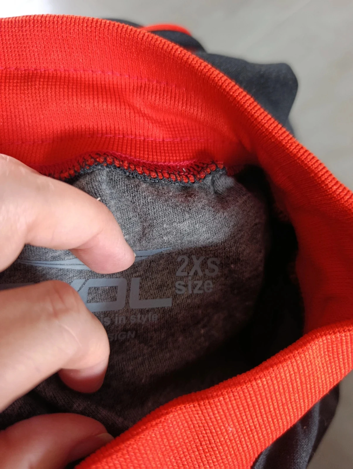 Evol trainingsbroek zwart en rood – 2XS – Ritssluiting bij de enkels – photo 9